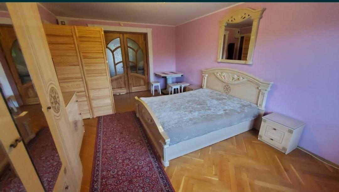 Затишні Апартаменти В Центрі Rivne Kültér fotó